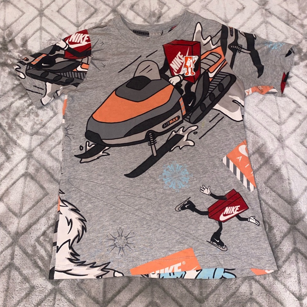 Boy’s Small Nike Air Max Graphic Tee